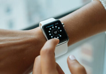 smart-watch-821557_1920